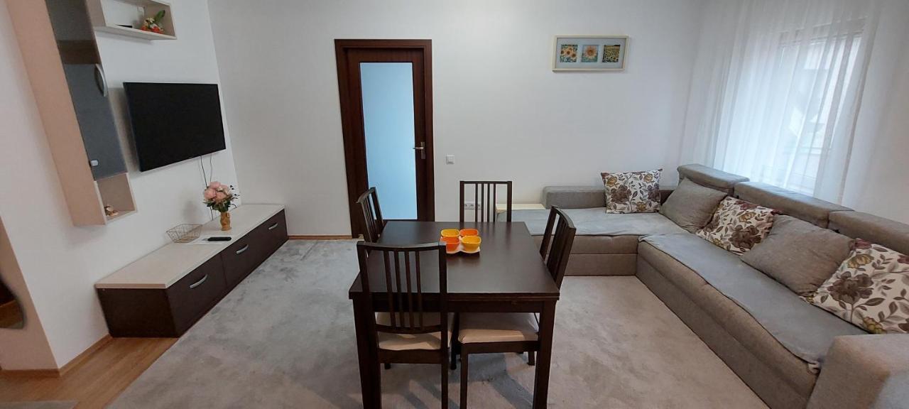 Apartament Cu 3 Camere Клуж-Напока Екстериор снимка